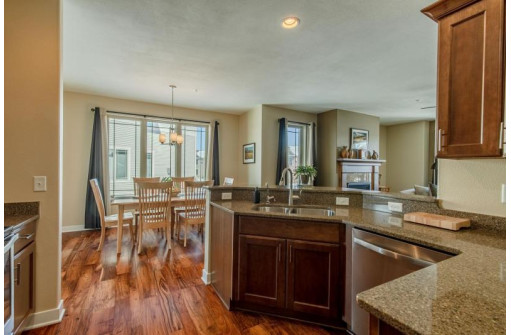 1460 Smithfield Drive, Sun Prairie, WI 53590