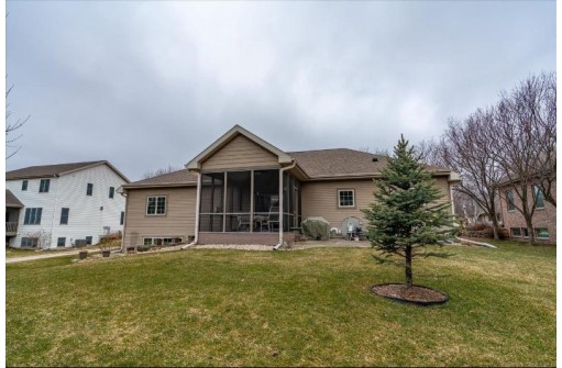 2806 Hollyhock Street, Fitchburg, WI 53711