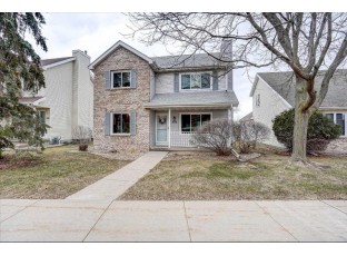 326 Harbour Town Dr Madison, WI 53717