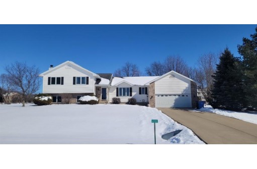 6718 Sam Hill Dr, Sun Prairie, WI 53590-9465