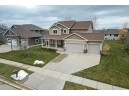 633 Prairie Grass Rd, Oregon, WI 53575