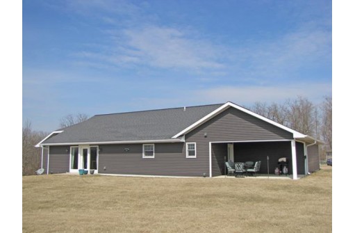 2417 Hidden Ln, Platteville, WI 53818