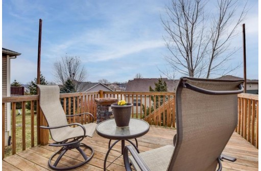 6915 Reston Heights Dr, Madison, WI 53718