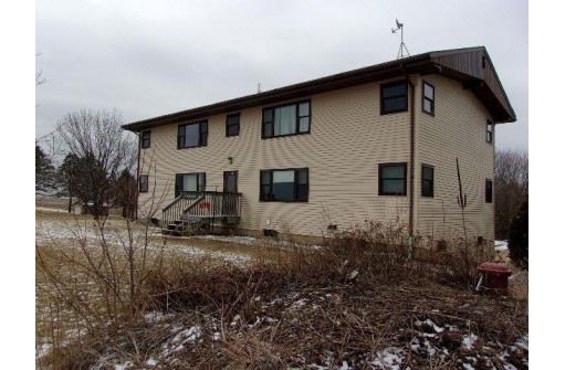 7913-7915 County Road D, Platteville, WI 53818-0000