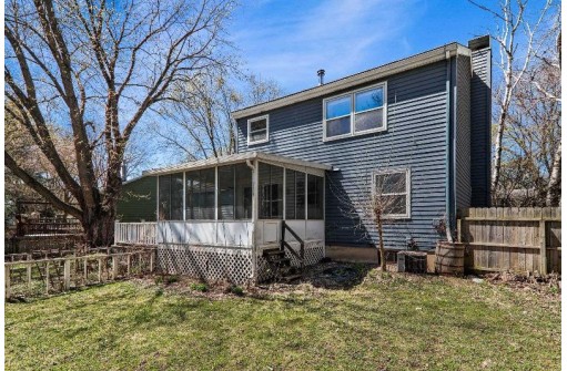 1409 Lucy Ln, Madison, WI 53711