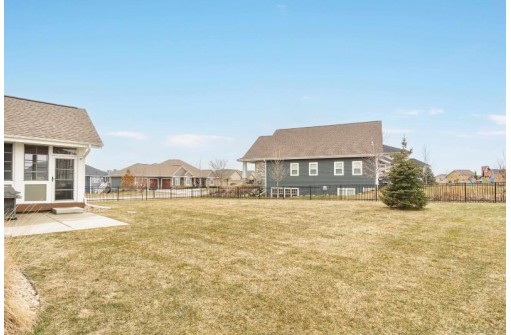 4912 St Annes Dr, Middleton, WI 53597