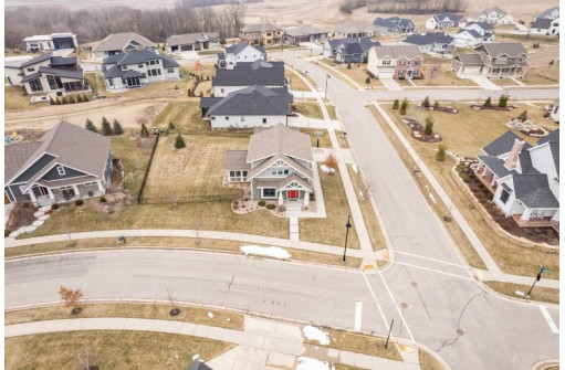 4912 St Annes Dr, Middleton, WI 53597