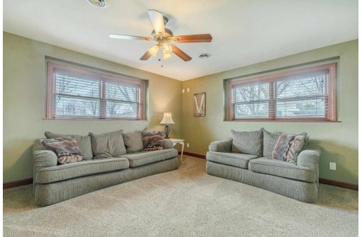 5102 Bluestem Way, Madison, WI 53704