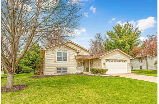 5102 Bluestem Way, Madison, WI 53704