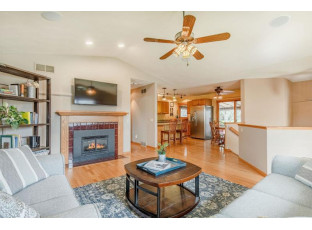 5102 Bluestem Way Madison, WI 53704