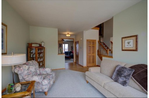 910 Lexington Way, Waunakee, WI 53597