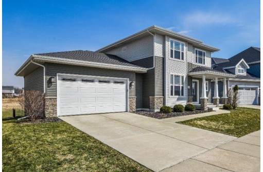 1421 Thoreau Dr, Sun Prairie, WI 53590