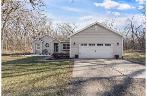 5110 W Deer Run Parkway, Beloit, WI 53511