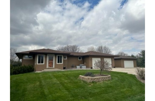 7613 Conifer Court, DeForest, WI 53532