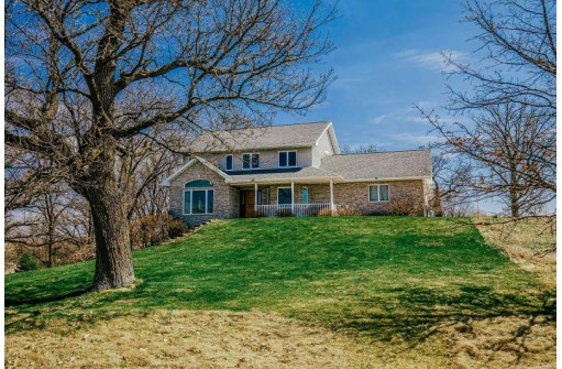 2560 County Road H, Barneveld, WI 53507