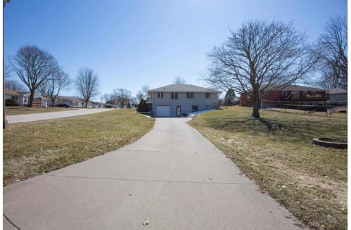 425 E Benton St, Cuba City, WI 53807