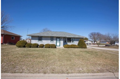 425 E Benton St, Cuba City, WI 53807