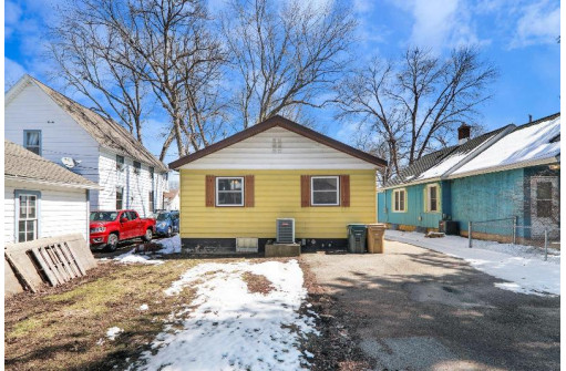 118 Corry St, Madison, WI 53704