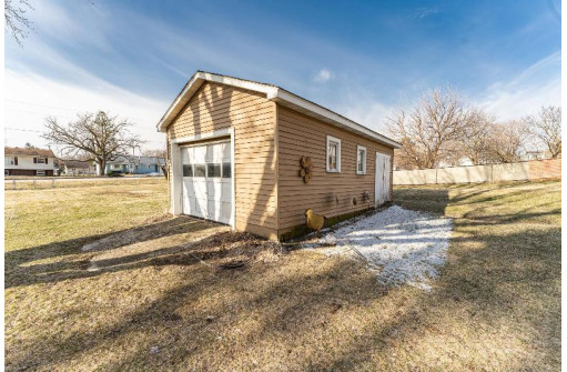 331 E Monroe Street, Tomah, WI 54660