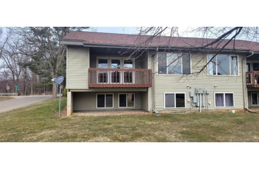 909 Berkley Blvd, Baraboo, WI 53913