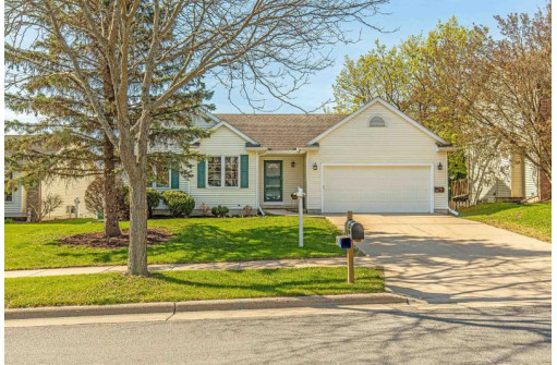 5637 Sandpiper Lane, Madison, WI 53716