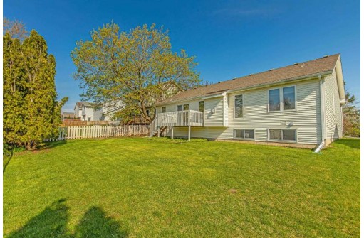 5637 Sandpiper Lane, Madison, WI 53716