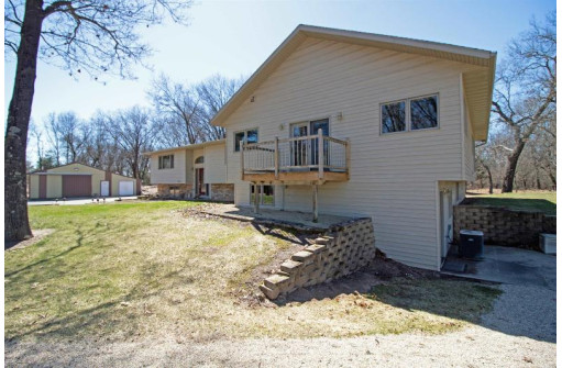 S12657 S Dyke Rd, Spring Green, WI 53588