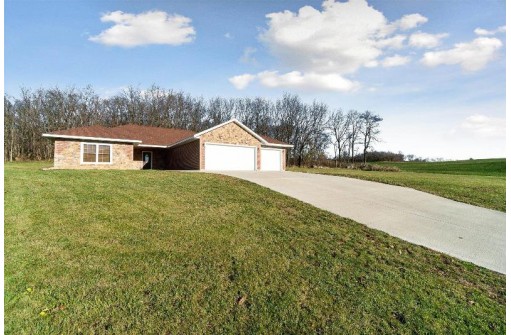 228 Clover Lane, Janesville, WI 53548