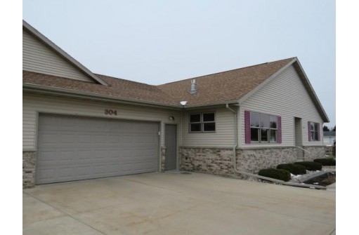 304 County Park Rd, Waupun, WI 53963