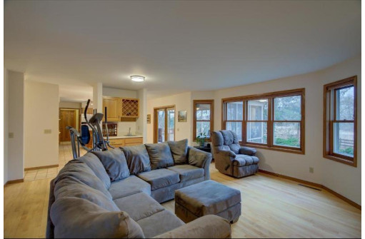 17 Sauk Creek Circle, Madison, WI 53717-1829