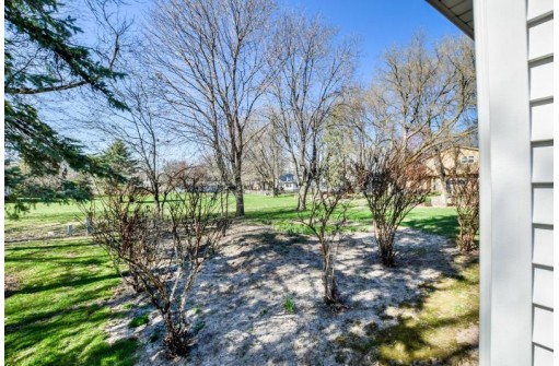 7306 W Branford Lane, Madison, WI 53717