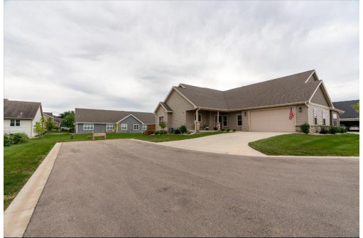 278 Eagle Dr, Oregon, WI 53575