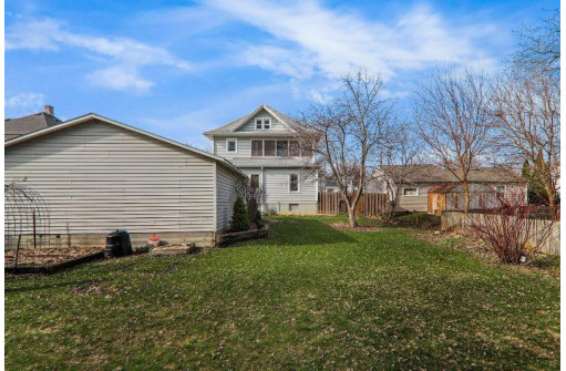 517 W Jefferson Street, Stoughton, WI 53589