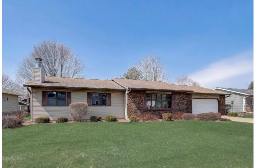 513 Rupert Rd, Waunakee, WI 53597-1586