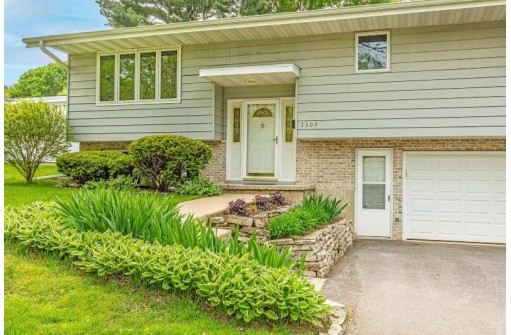 2302 Brentwood Pky, Madison, WI 53704