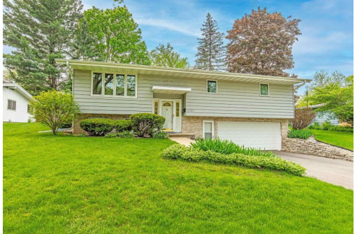 2302 Brentwood Pky, Madison, WI 53704