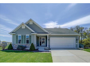 317 Heritage Square Drive Deerfield, WI 53531