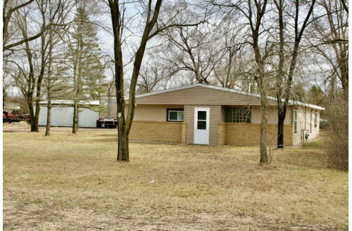 10435 Old Y Rd, Mazomanie, WI 53560