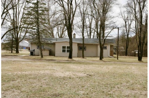 10435 Old Y Rd, Mazomanie, WI 53560