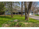 2513 White Oaks Dr, Beloit, WI 53511