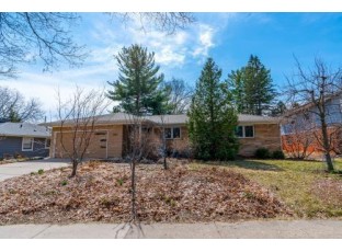 4413 Rolla Lane Madison, WI 53711-2813