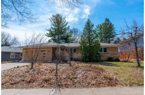 4413 Rolla Lane, Madison, WI 53711-2813