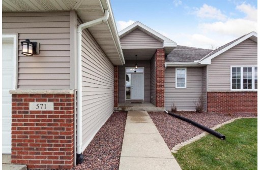 571 Hosanna Heights Court, Evansville, WI 53536