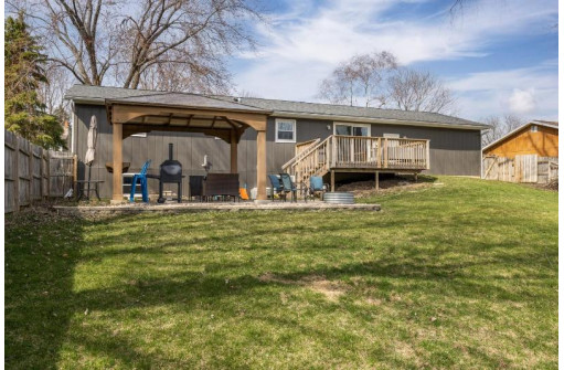 405 Acker Pky, DeForest, WI 53532