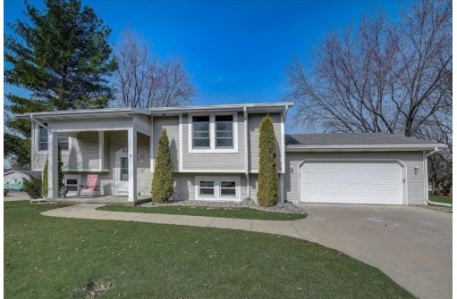 720 Cumberland Ct, DeForest, WI 53532