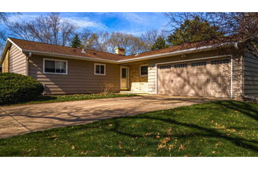 3110 Nightingale Lane, Middleton, WI 53562