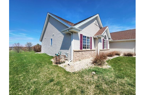 3561 Eagles Ridge Dr, Beloit, WI 53511