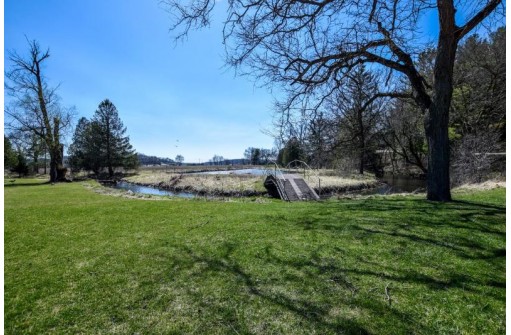 .62 ACRES Sherwood Forest Lane, Cross Plains, WI 53528