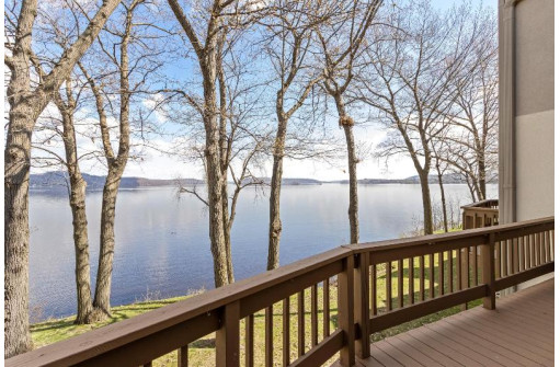 N2804 Summerville Park Rd, Lodi, WI 53555