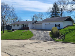 122 Hillside Circle New Glarus, WI 53574